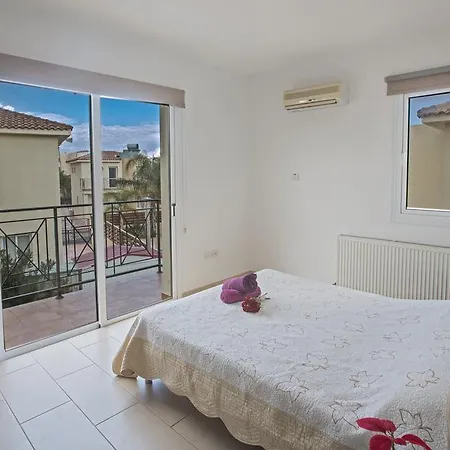 Carmen Villa *