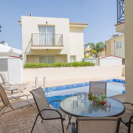 Carmen Villa Protaras